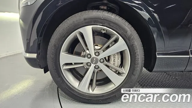 Genesis GV80 2.5T Бензин AWD — Фото автомобиля 3
