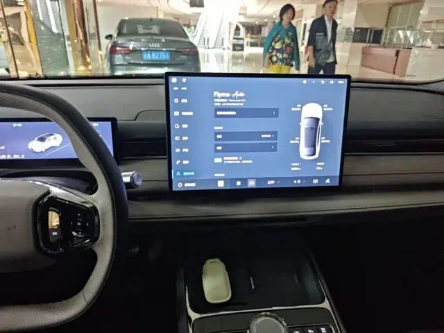 Geely Galaxy Xingyao 8 — Фото автомобиля 12