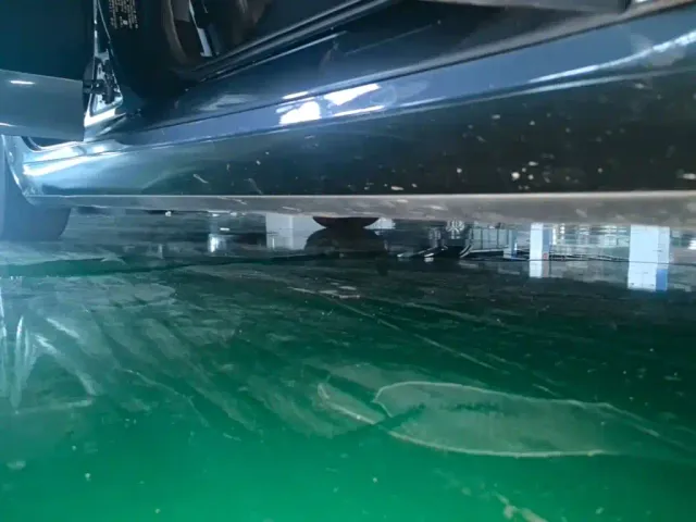 Tesla Model 3 — Фото автомобиля 16