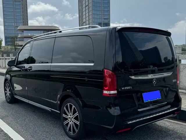 Mercedes-Benz V-Class — Фото автомобиля 6
