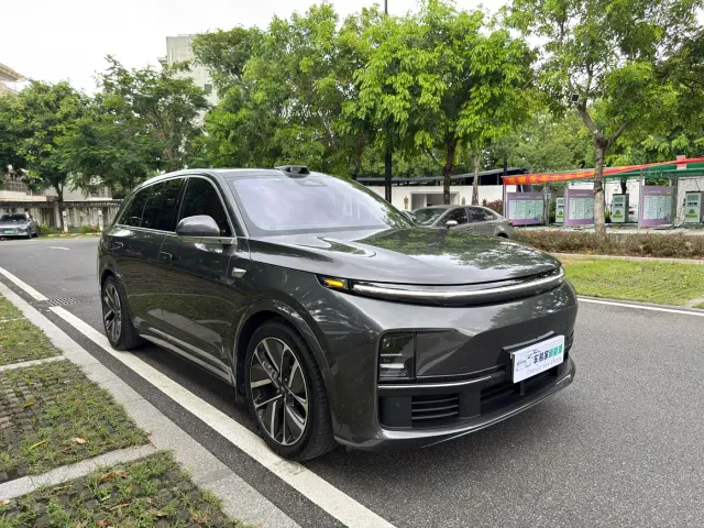 Li Auto L7 — Фото автомобиля 3