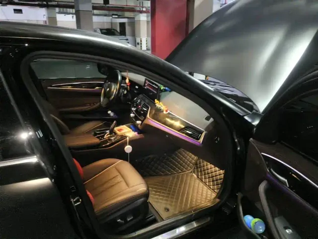 BMW 5 Series — Фото автомобиля 13