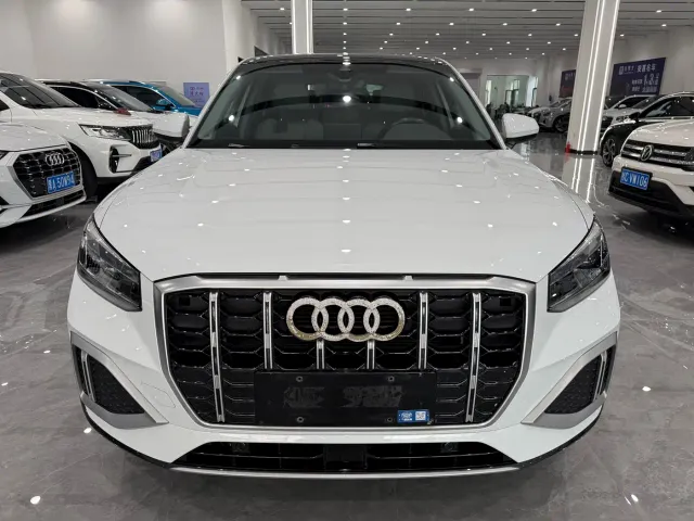 Audi Q2L — Фото автомобиля 2