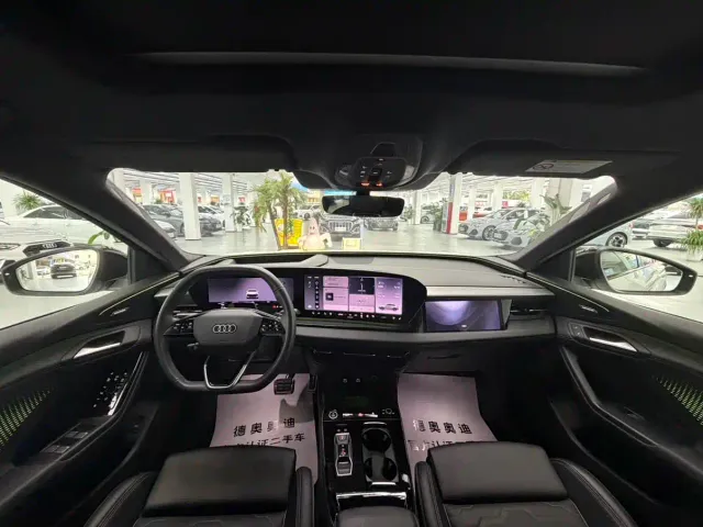 Audi Q6L e-tron — Фото автомобиля 7