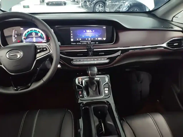 GAC Trumpchi M6 — Фото автомобиля 12