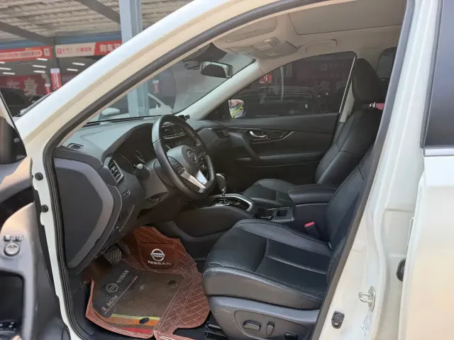 Nissan X-Trail — Фото автомобиля 4