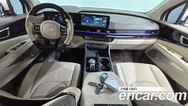 Kia Canival — Фото автомобиля 2