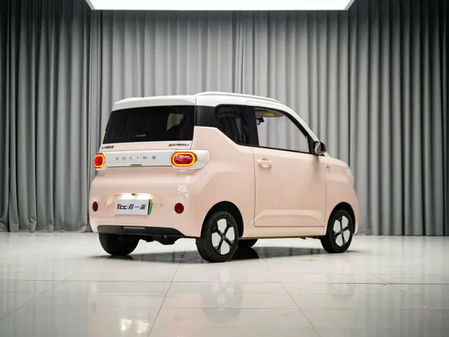 Wuling Hongguang Mini EV — Фото автомобиля 10