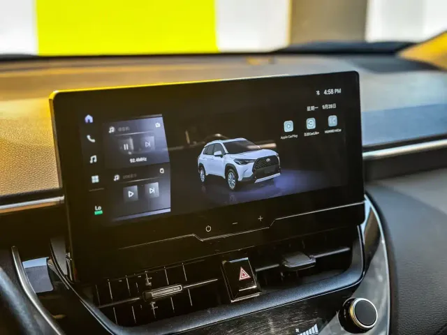 Toyota Corolla Cross — Фото автомобиля 5
