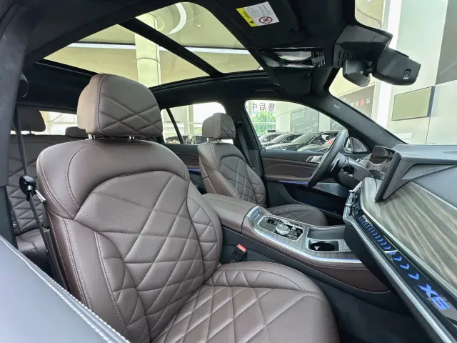 BMW X5 — Фото автомобиля 16