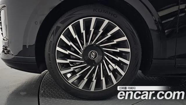 Hyundai Grandeur GN7 — Фото автомобиля 5