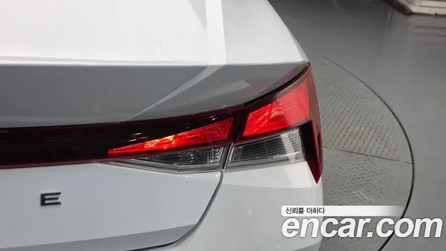 Hyundai Avante CN7 — Фото автомобиля 8