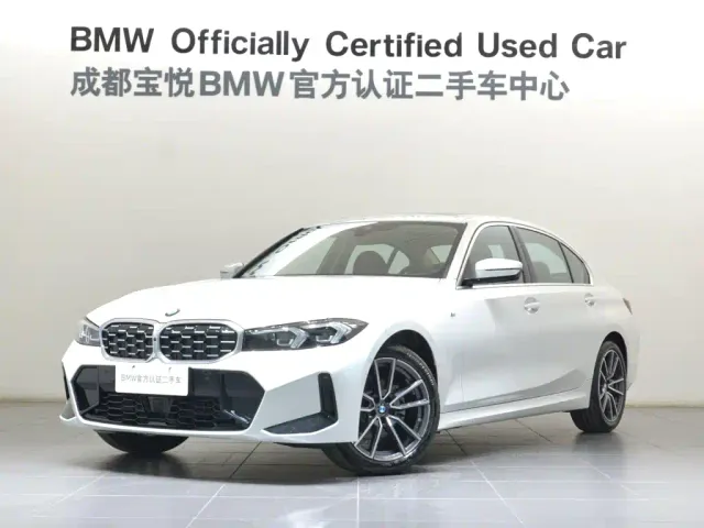 Фотография автомобиля — BMW 3 Series