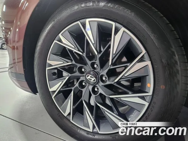 Hyundai Grandeur GN7 — Фото автомобиля 20