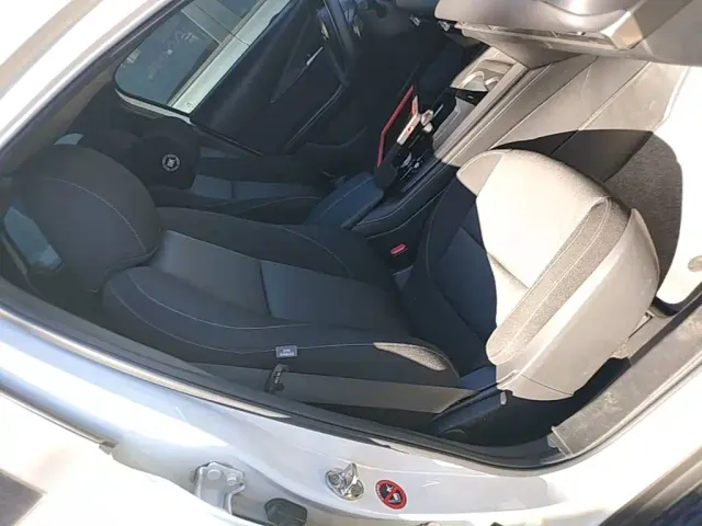 Mazda CX-30 EV — Фото автомобиля 24