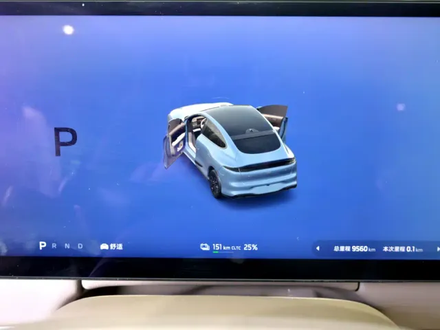 IM Motors LS6 — Фото автомобиля 15
