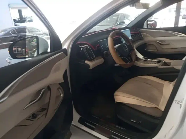 BYD Song Pro — Фото автомобиля 15