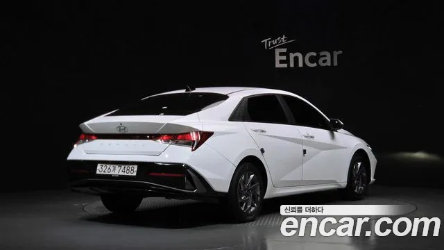 Hyundai Avante — Фото автомобиля 2