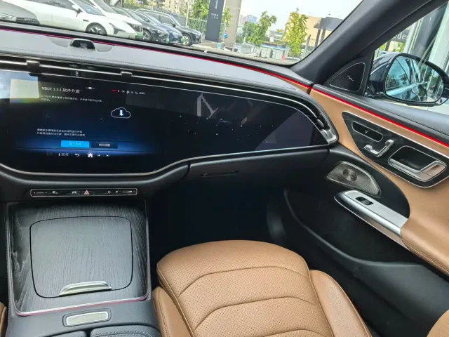 Mercedes-Benz E-Class — Фото автомобиля 15