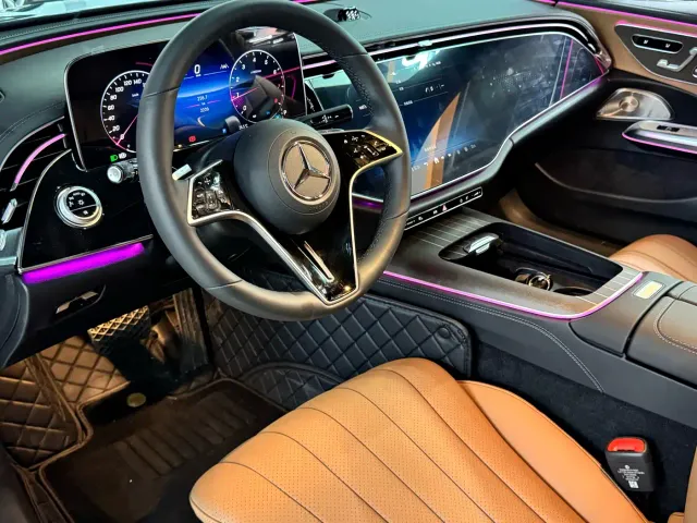 Mercedes-Benz E-Class — Фото автомобиля 9