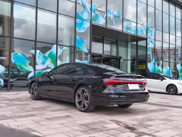 Audi A7L — Фото автомобиля 6