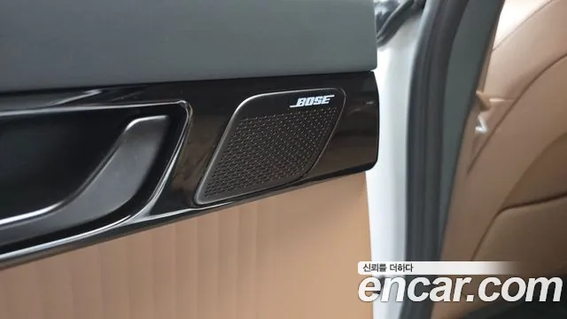 Hyundai Grandeur Grandeur (GN7) 2.5 Бензин 2WD — Фото автомобиля 30