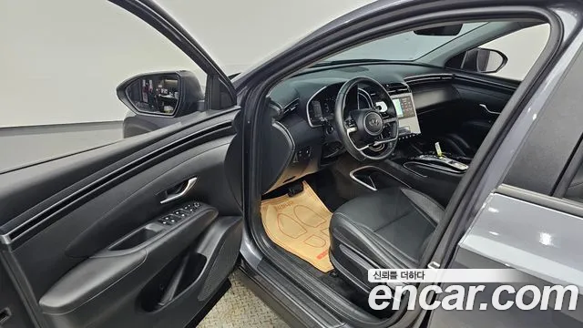 Hyundai Tucson Tucson (NX4) Бензин 1.6 турбо 2WD — Фото автомобиля 10