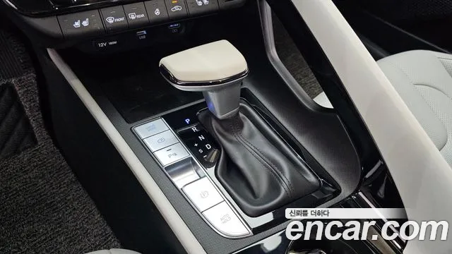 Hyundai Avante CN7 — Фото автомобиля 9