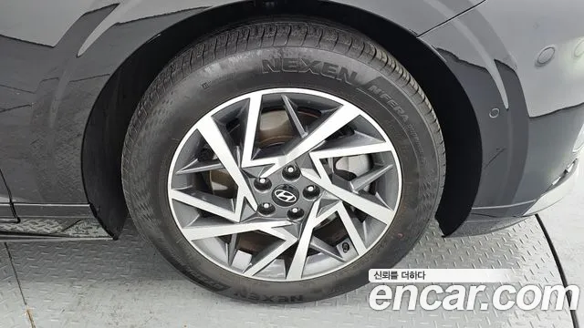 Hyundai Grandeur Grandeur (GN7) 3.5 Бензин 2WD — Фото автомобиля 21