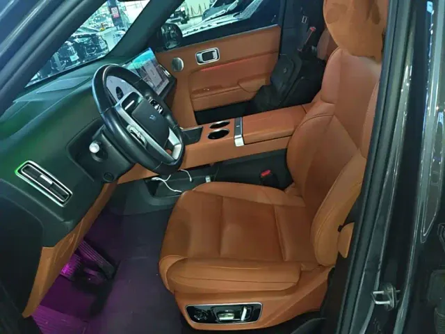 Li Auto L7 — Фото автомобиля 14
