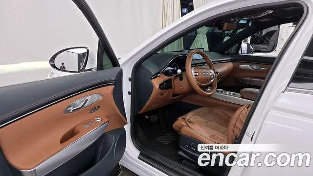 Genesis GV70 2.5T Бензин AWD — Фото автомобиля 10