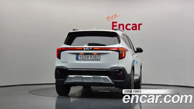 Kia Seltos — Фото автомобиля 4
