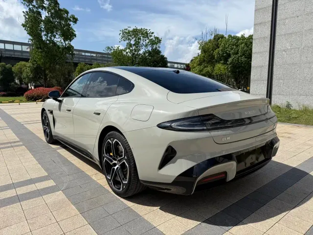 Xiaomi SU7 — Фото автомобиля 14