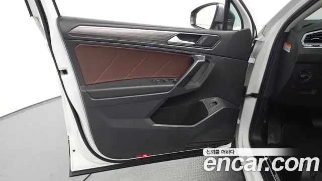 Volkswagen Tiguan — Фото автомобиля 23