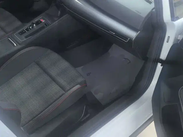 Volkswagen Golf GTI — Фото автомобиля 8