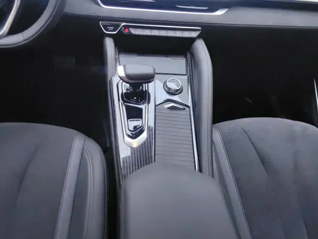 Geely Xingyue L — Фото автомобиля 16