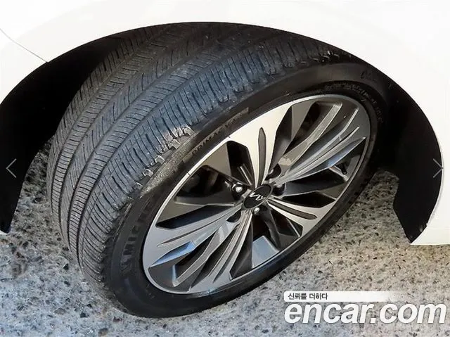 Kia K8 — Фото автомобиля 20