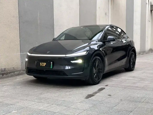 Фотография автомобиля — Tesla Model Y