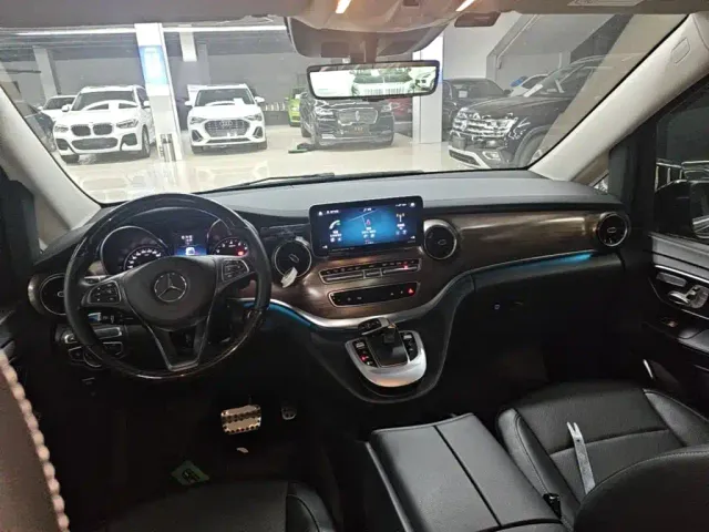 Mercedes-Benz V-Class — Фото автомобиля 9