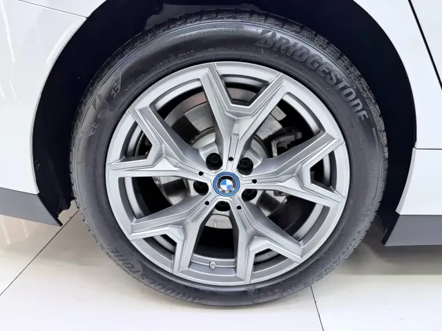 BMW BMW i3 2024 eDrive 35 L — Фото автомобиля 15