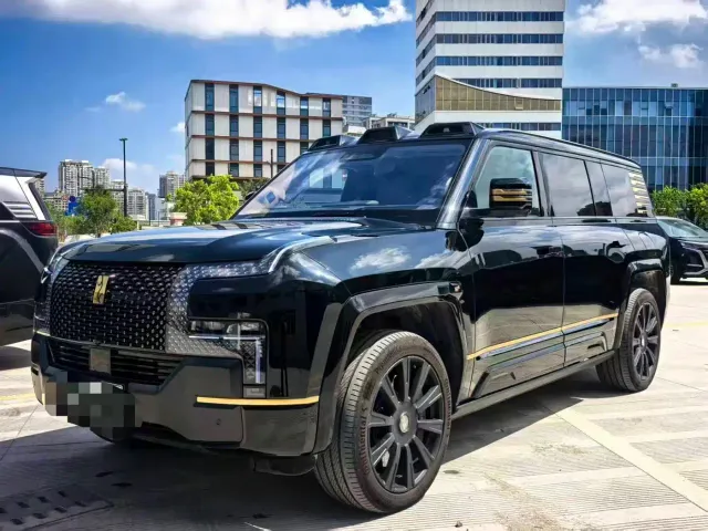 Фотография автомобиля — BYD U8L