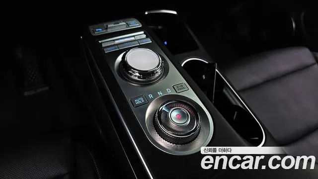 Genesis GV70 2.5T Бензин AWD — Фото автомобиля 9