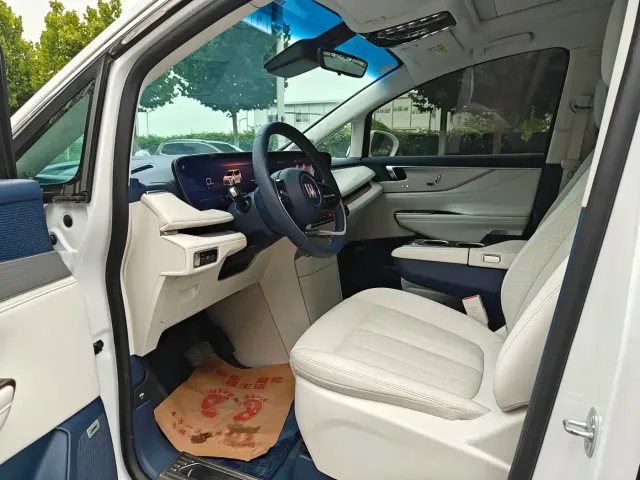 Buick Buick GL8 New Energy 2024 Landglory Luxury Edition 7-Seater — Фото автомобиля 8