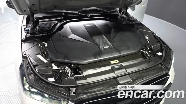 BMW i5 G60 — Фото автомобиля 9