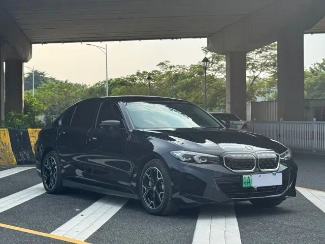 BMW i3 — Фото автомобиля 3
