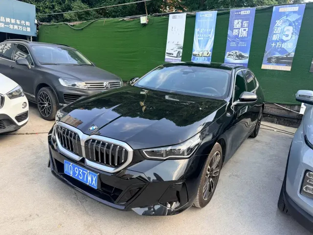 Фотография автомобиля — BMW 5 Series