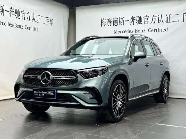 Фотография автомобиля — Mercedes-Benz GLC-Class