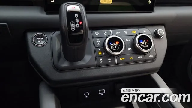 Land Rover Defender — Фото автомобиля 9