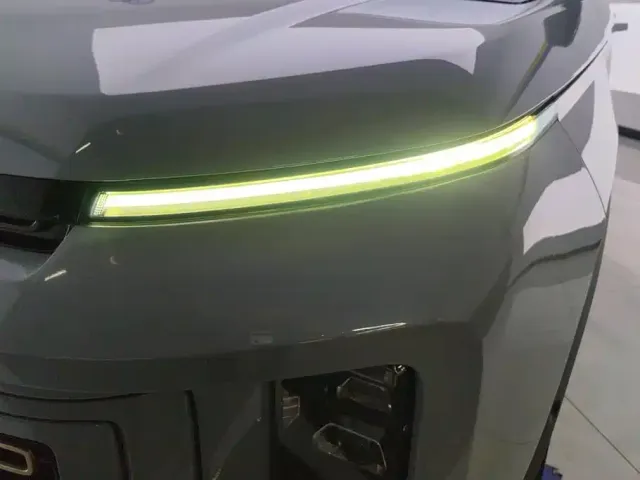 Geely ICON — Фото автомобиля 5
