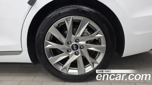 Hyundai Grandeur — Фото автомобиля 21